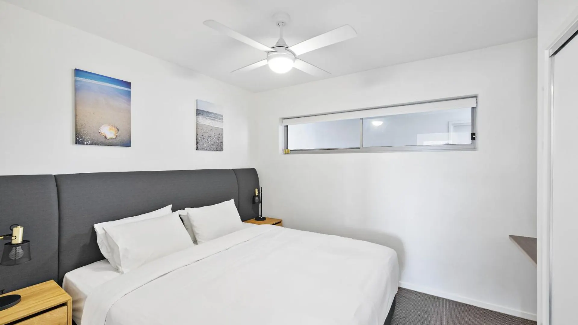 **** Otel North Shore Oceanside Kawana Kawana Waters Avustralya