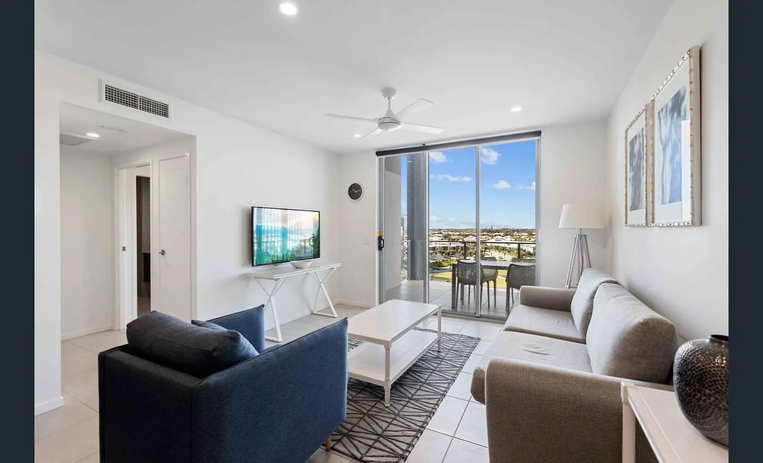 North Shore Oceanside Kawana Kawana Waters