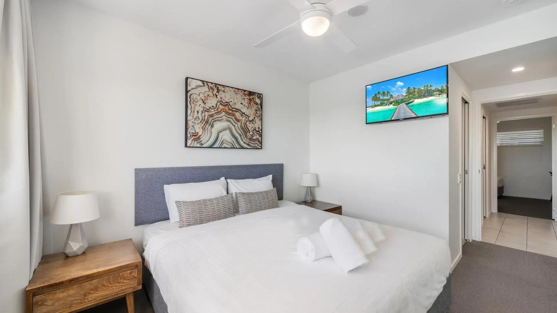 North Shore Oceanside Kawana Kawana Waters 4*,
