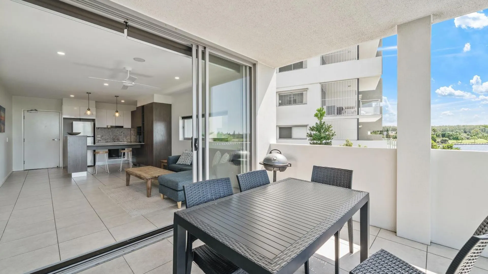 Otel North Shore Oceanside Kawana Kawana Waters
